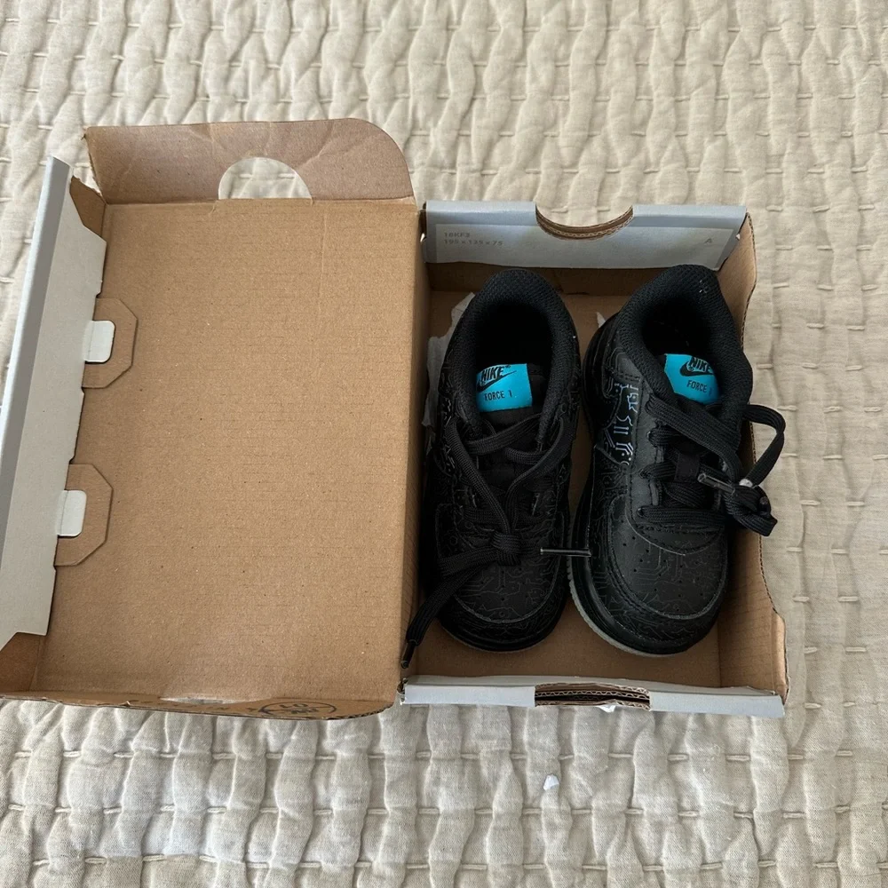 NIKE Air Force 1 Special Edition Toddler Sneakers NWT - Picture 7 of 7